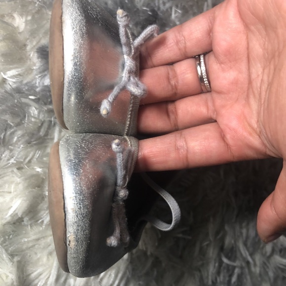 4 pairs of girls shoes sz 9 - Picture 7 of 11